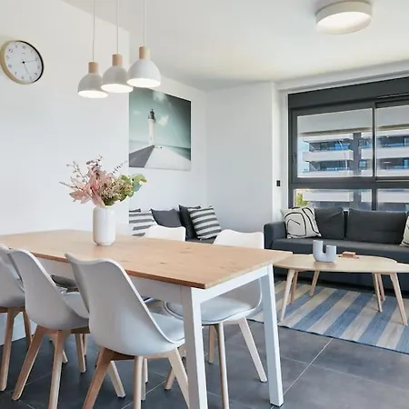 Modern With A Pool - By Welcomely