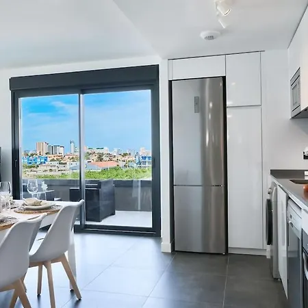 Modern With A Pool - By Welcomely