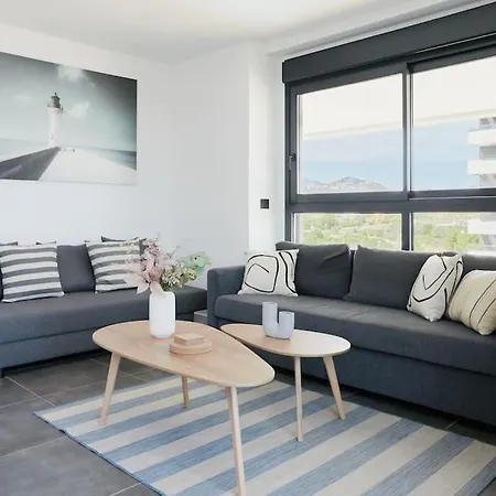 Apartment Modern With A Pool